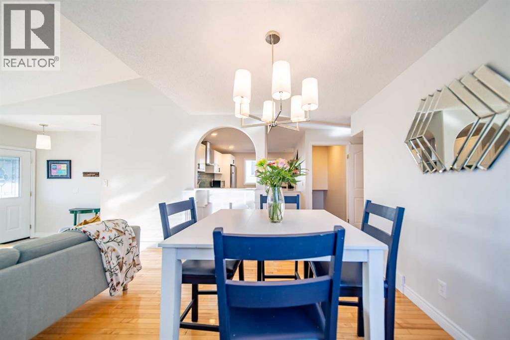 4 Cedargrove Road Sw, Calgary, Alberta  T2W 4T9 - Photo 12 - A2283112