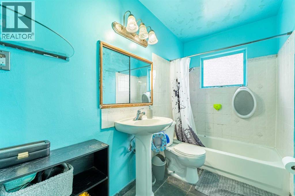 424 Tavender Road Nw, Calgary, Alberta  T2K 3M2 - Photo 10 - A2285325