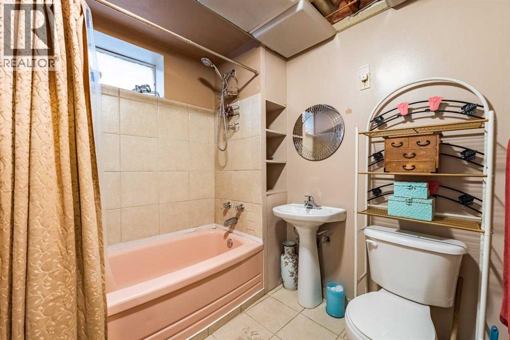 424 Tavender Road Nw, Calgary, Alberta  T2K 3M2 - Photo 16 - A2285325