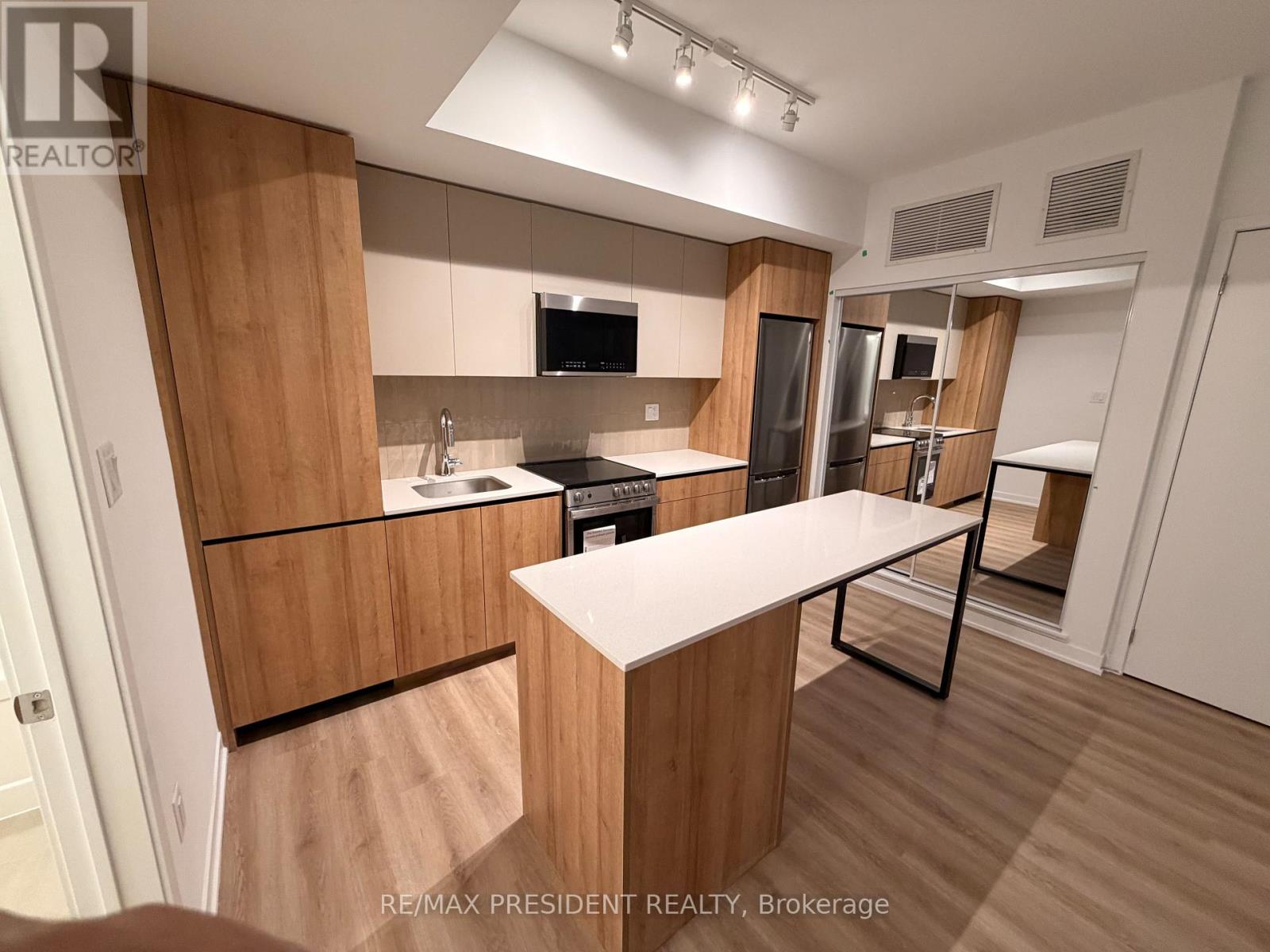 Th7-151 - 90 All Nations Drive, Brampton, Ontario  L7A 5M5 - Photo 6 - W12785776