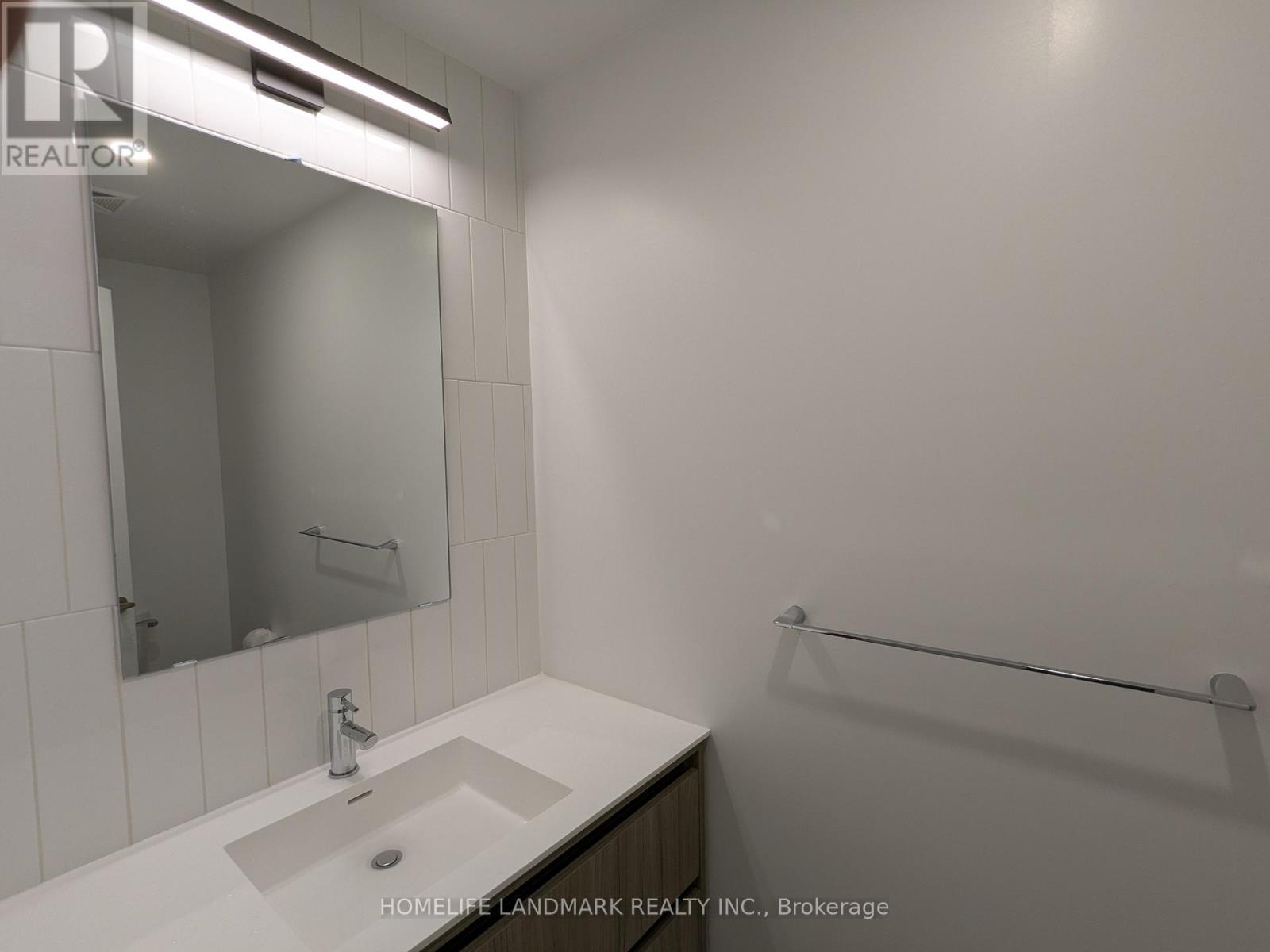 409 - 8 Beverley Glen Boulevard, Vaughan, Ontario  L4J 0L5 - Photo 9 - N12785804