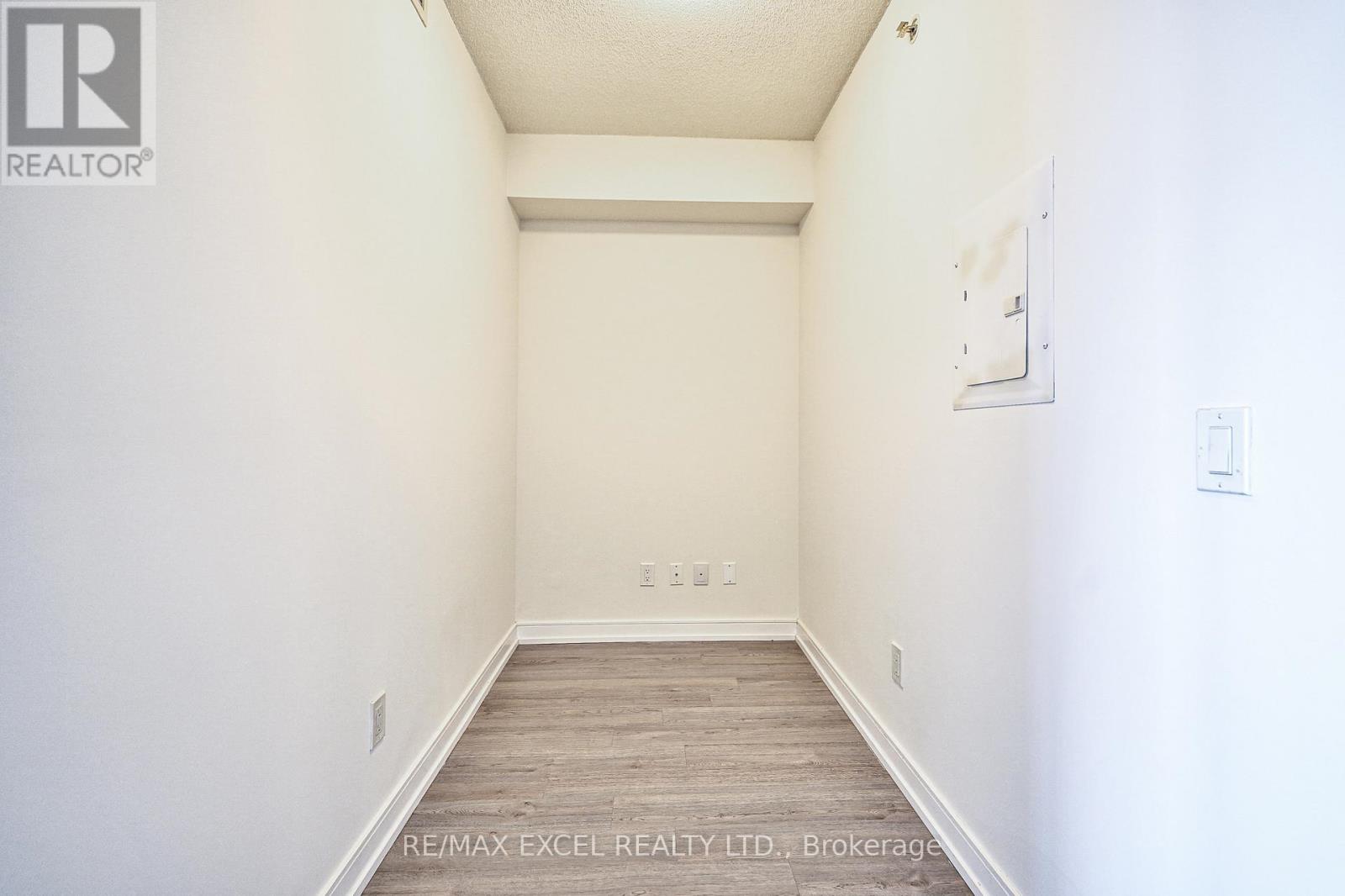 2303 - 20 Thomas Riley Road, Toronto, Ontario  M9B 1B3 - Photo 10 - W12785796