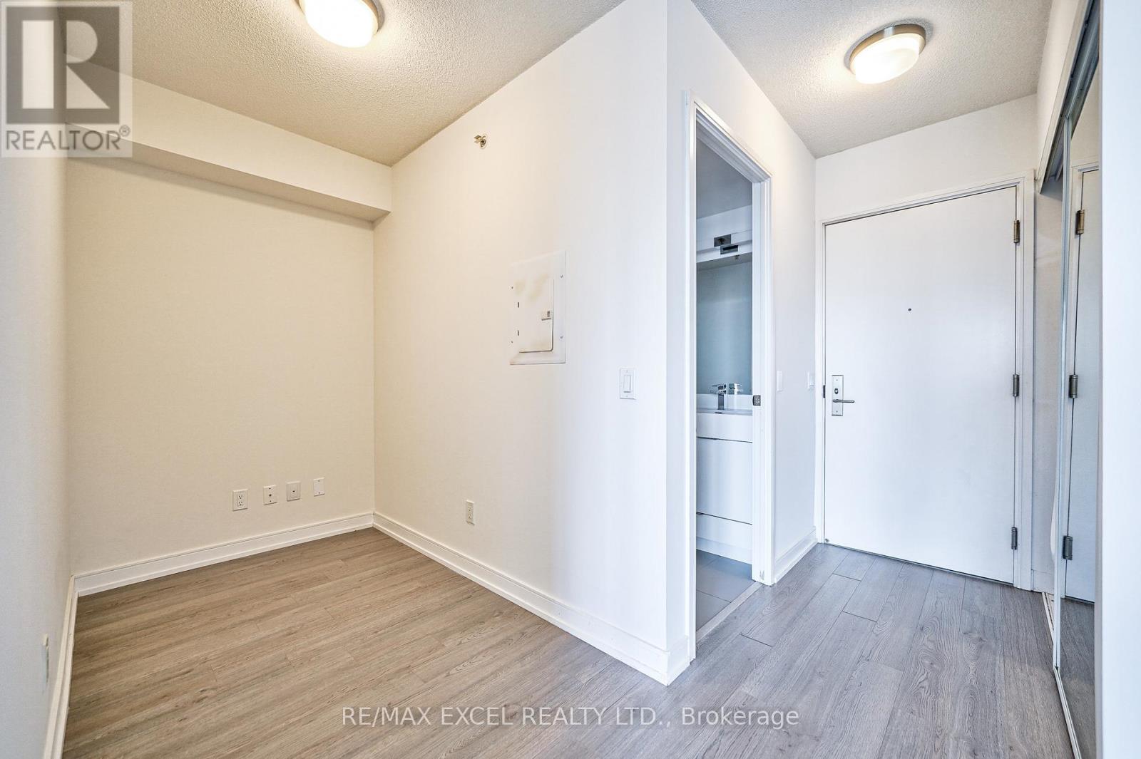 2303 - 20 Thomas Riley Road, Toronto, Ontario  M9B 1B3 - Photo 11 - W12785796