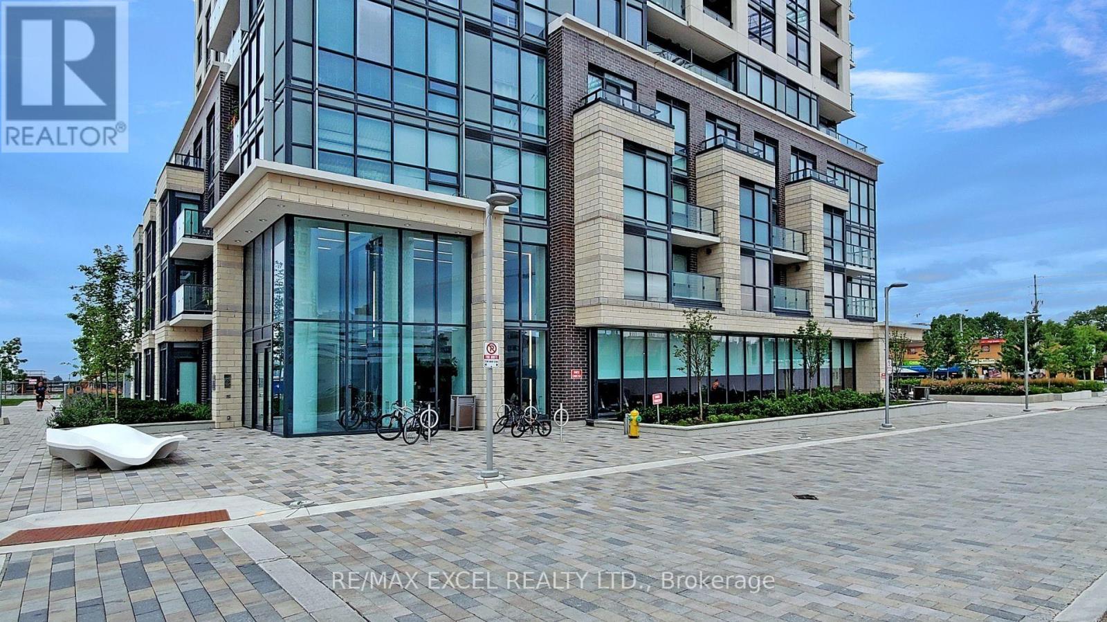2303 - 20 Thomas Riley Road, Toronto, Ontario  M9B 1B3 - Photo 2 - W12785796