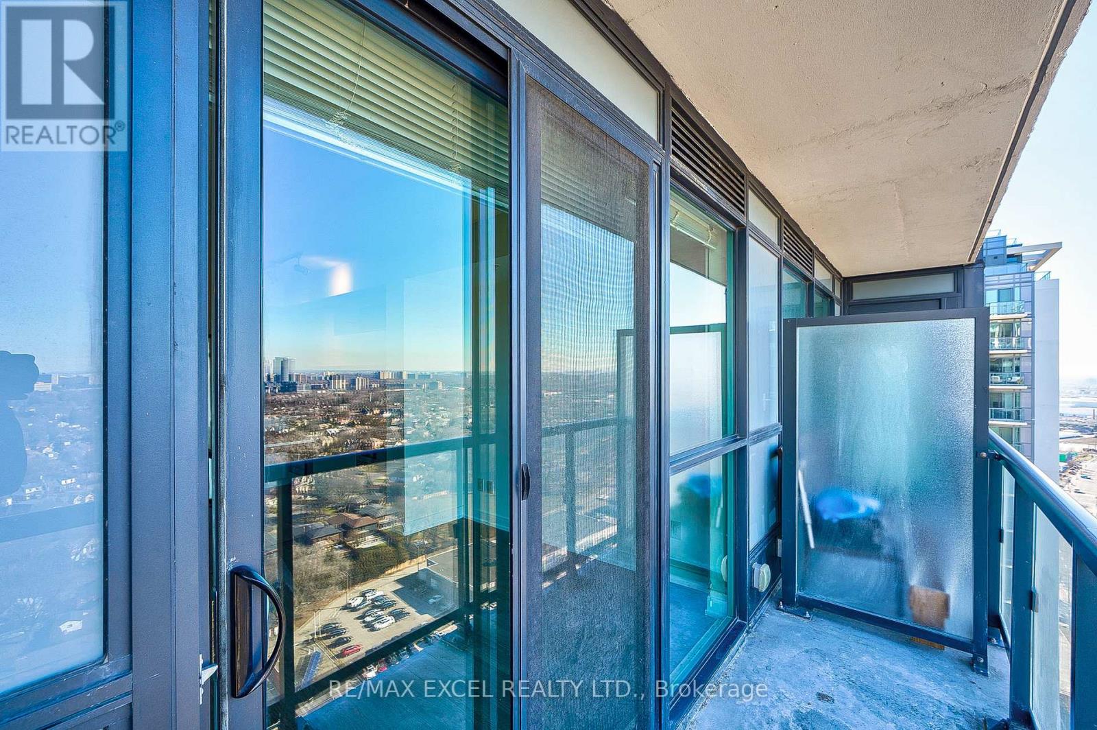 2303 - 20 Thomas Riley Road, Toronto, Ontario  M9B 1B3 - Photo 32 - W12785796