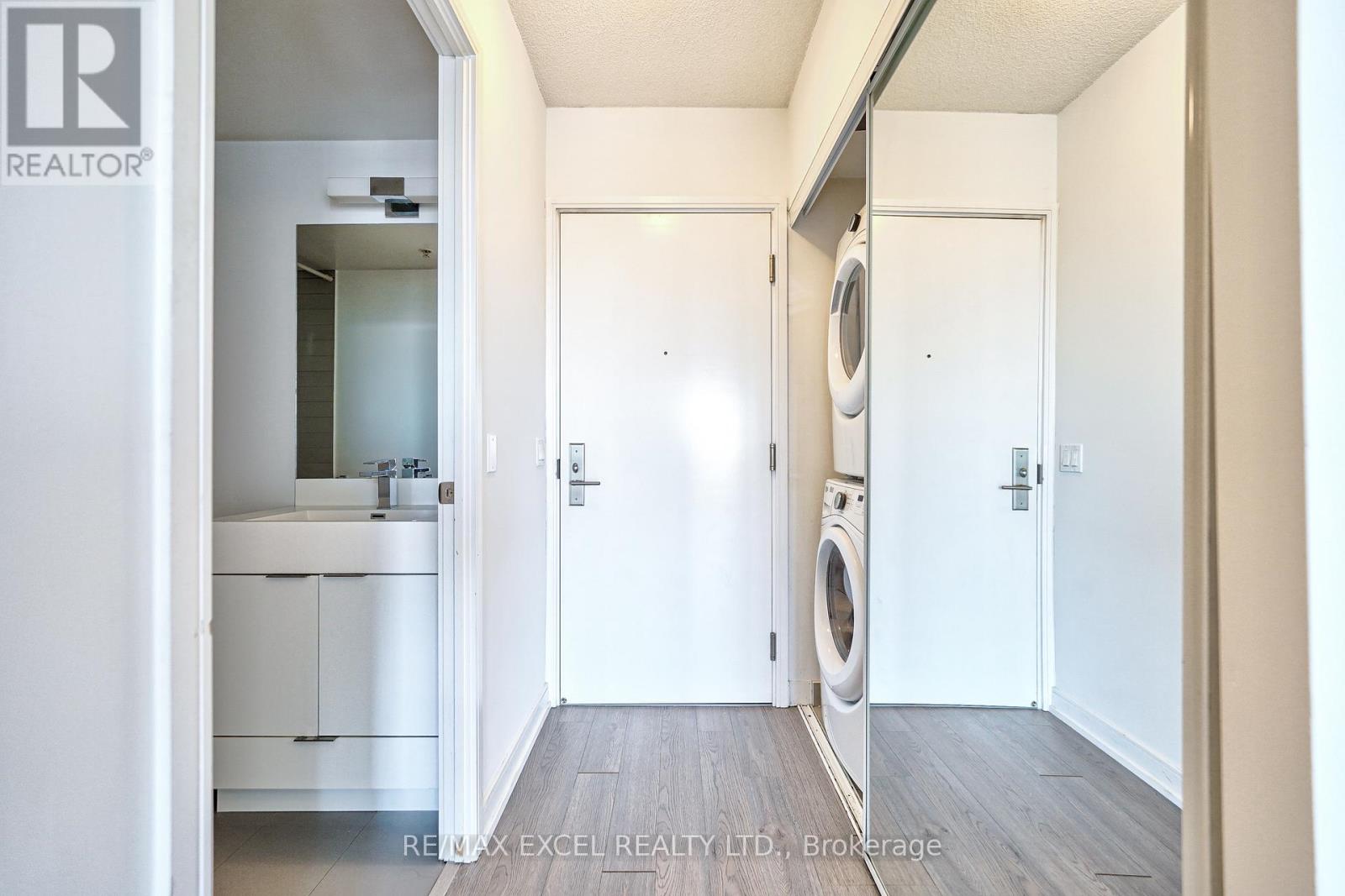 2303 - 20 Thomas Riley Road, Toronto, Ontario  M9B 1B3 - Photo 7 - W12785796