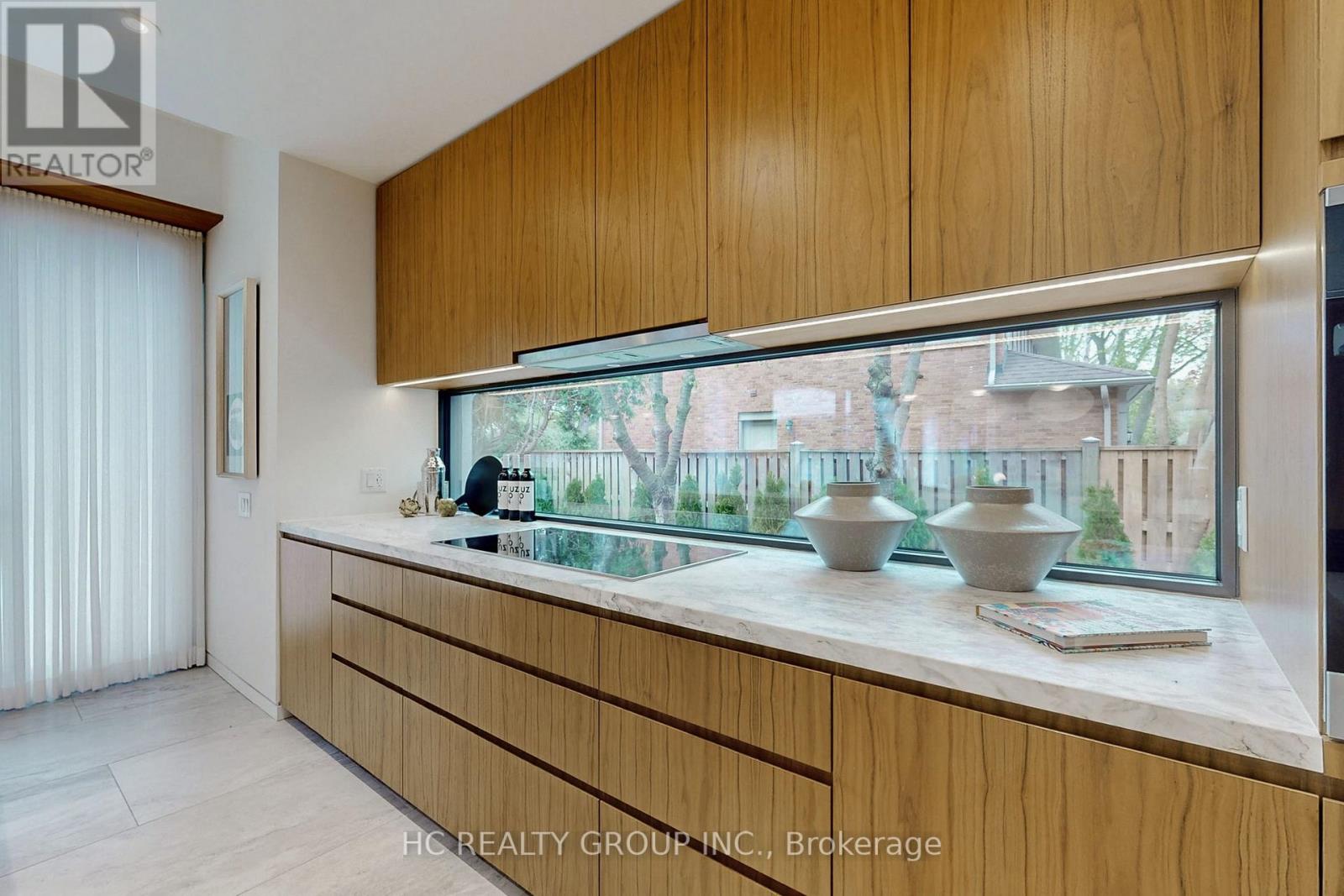 1336 Hillhurst Road, Oakville, Ontario  L6J 1X5 - Photo 14 - W12785802