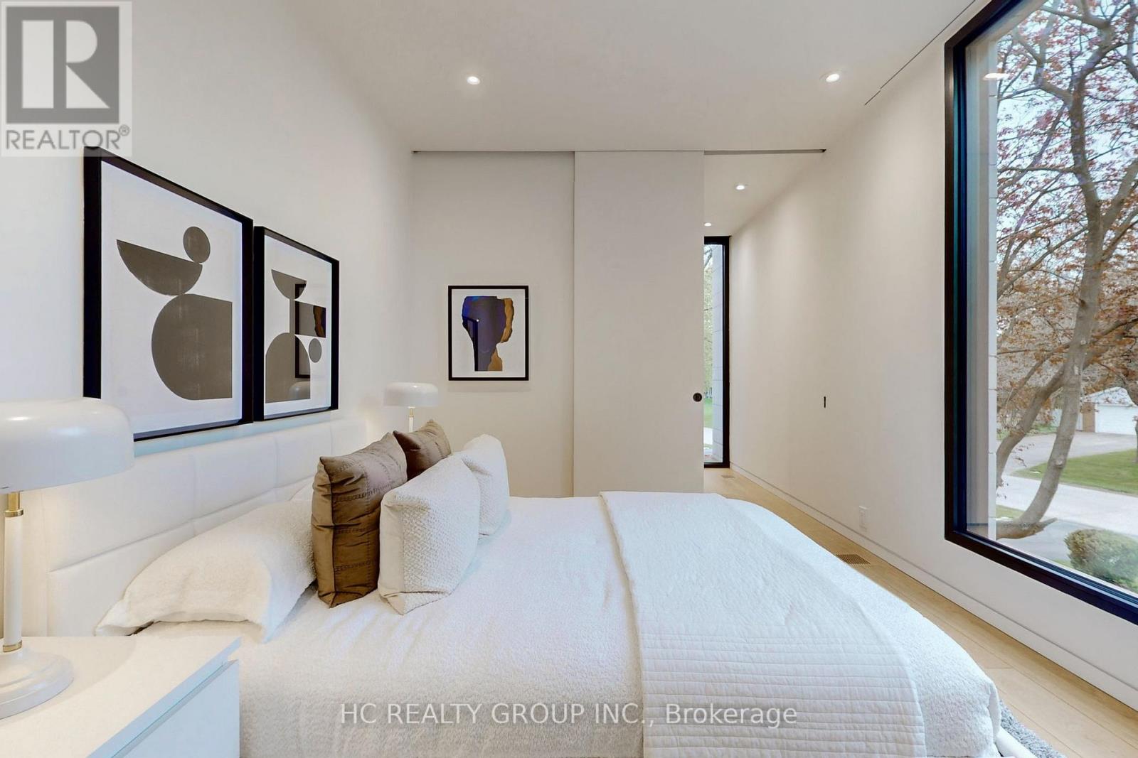 1336 Hillhurst Road, Oakville, Ontario  L6J 1X5 - Photo 36 - W12785802