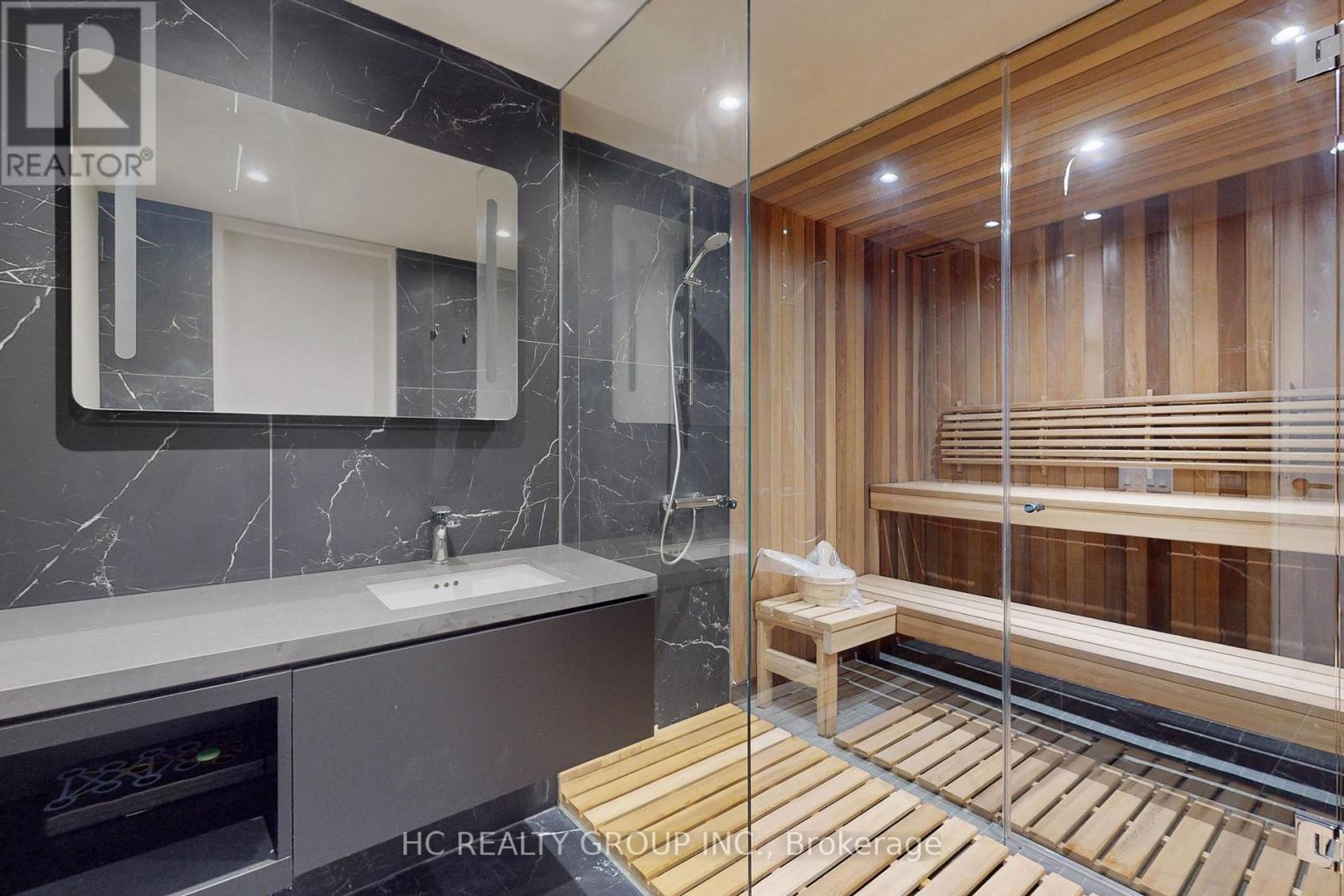 1336 Hillhurst Road, Oakville, Ontario  L6J 1X5 - Photo 44 - W12785802