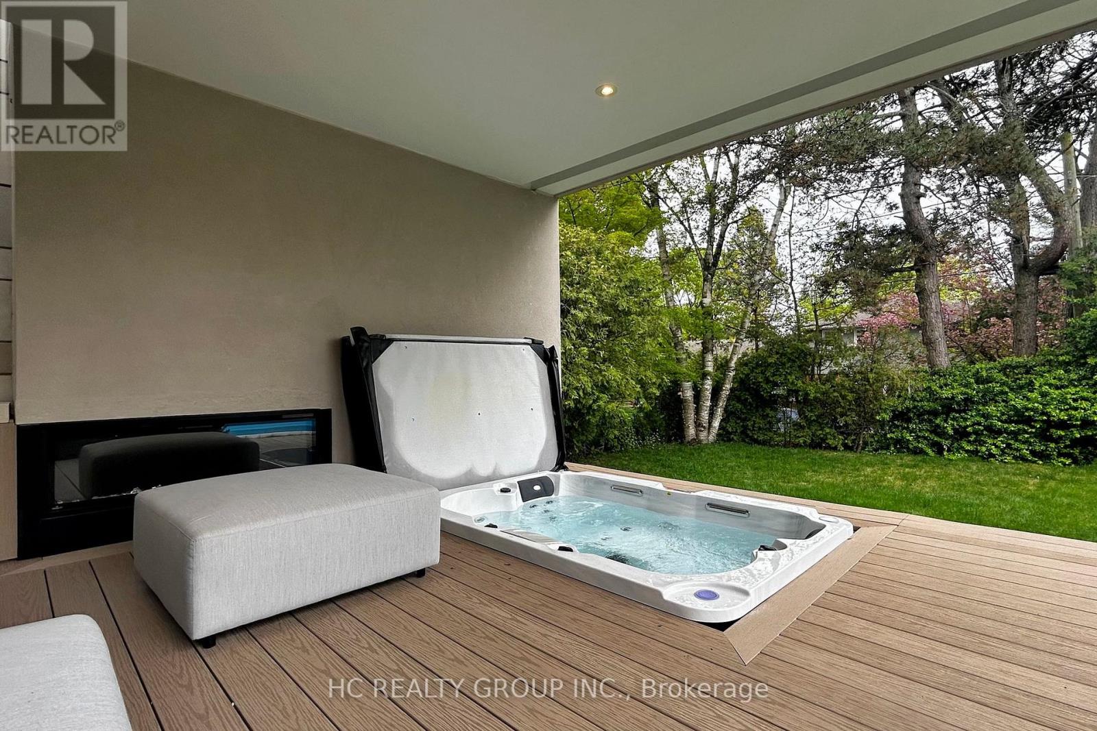 1336 Hillhurst Road, Oakville, Ontario  L6J 1X5 - Photo 47 - W12785802