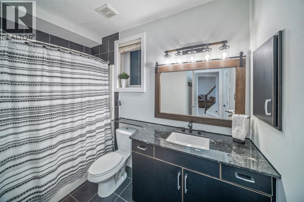 216 Gleneagles Estates Lane, Cochrane, Alberta  T4C 2H7 - Photo 38 - A2283334