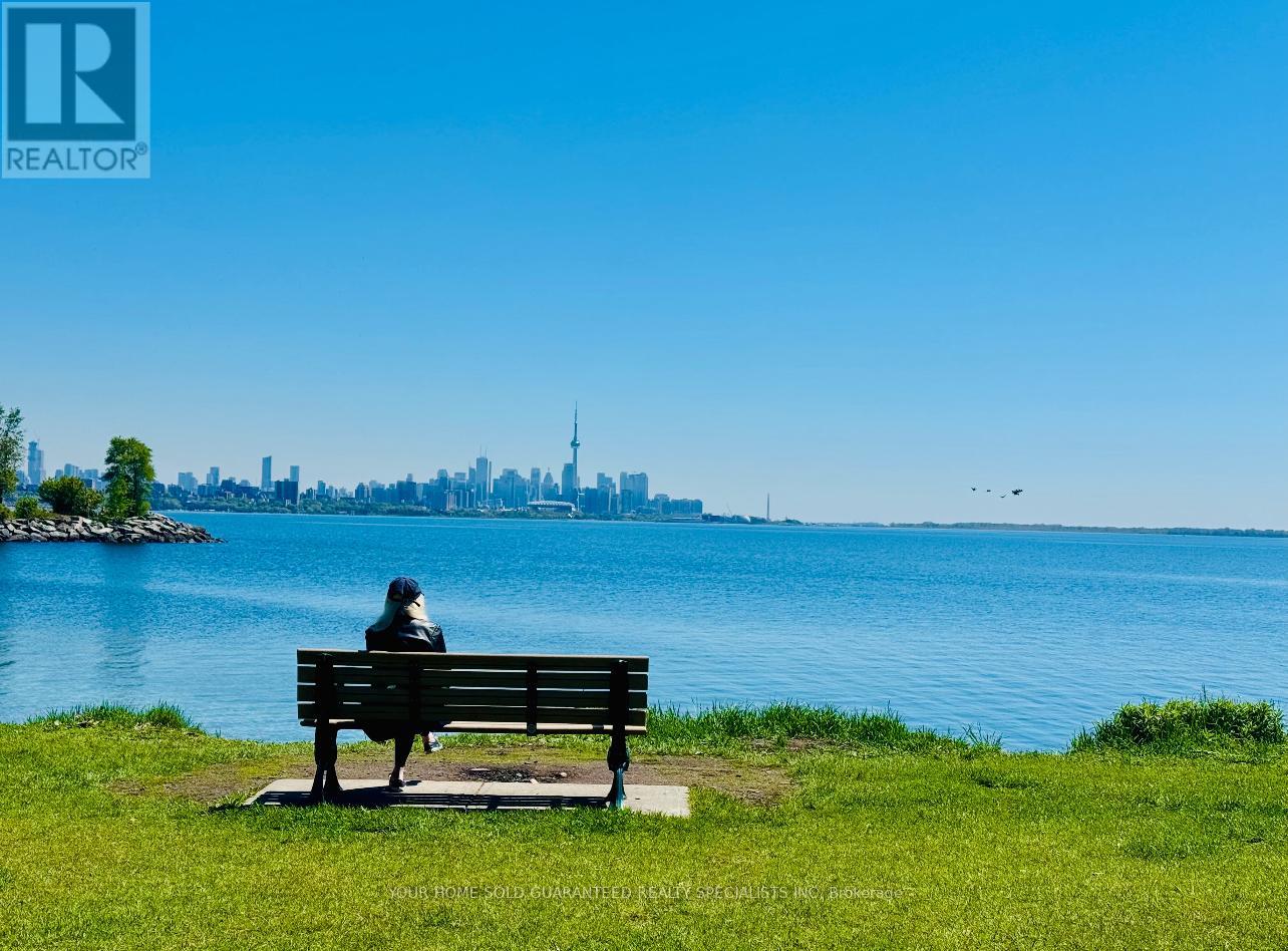 2518 Lake Shore Boulevard W, Toronto, Ontario  M8V 1E1 - Photo 10 - W12755482