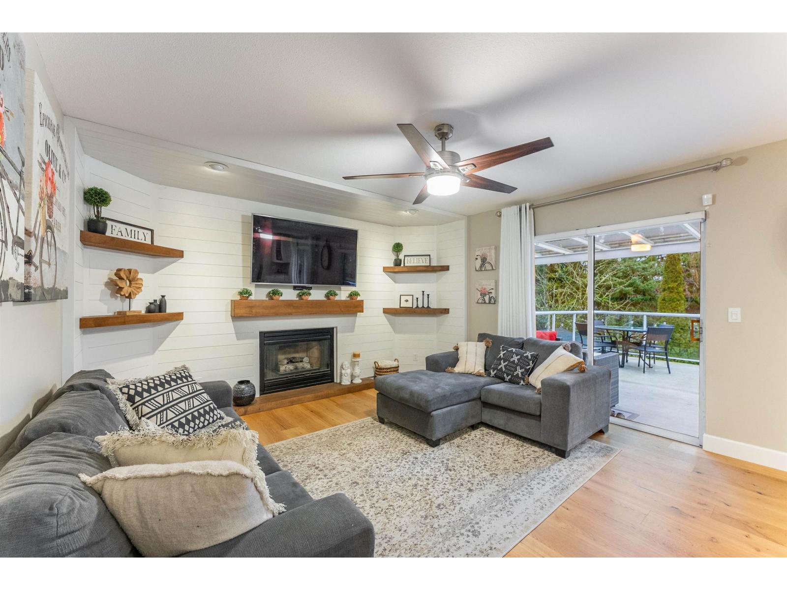 5912 190a Street, Surrey, British Columbia  V3S 7W5 - Photo 5 - R3086869