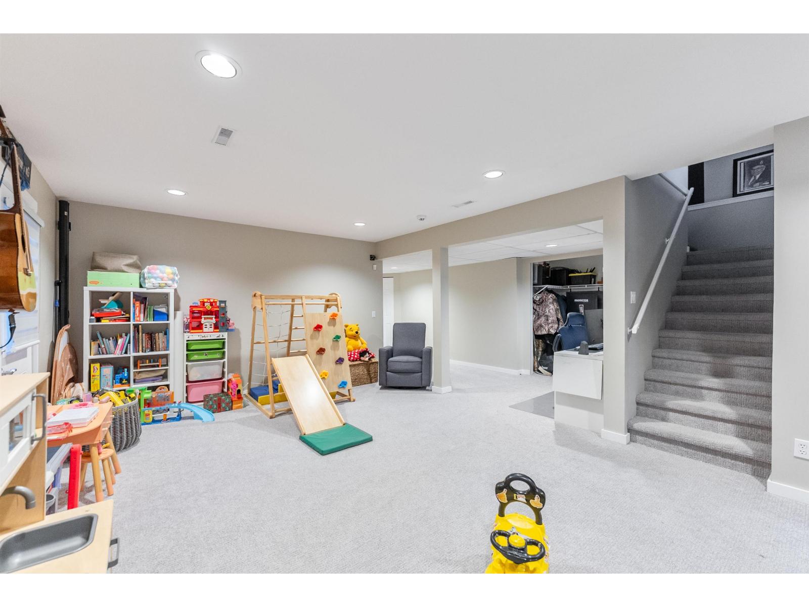 5912 190a Street, Surrey, British Columbia  V3S 7W5 - Photo 23 - R3086869