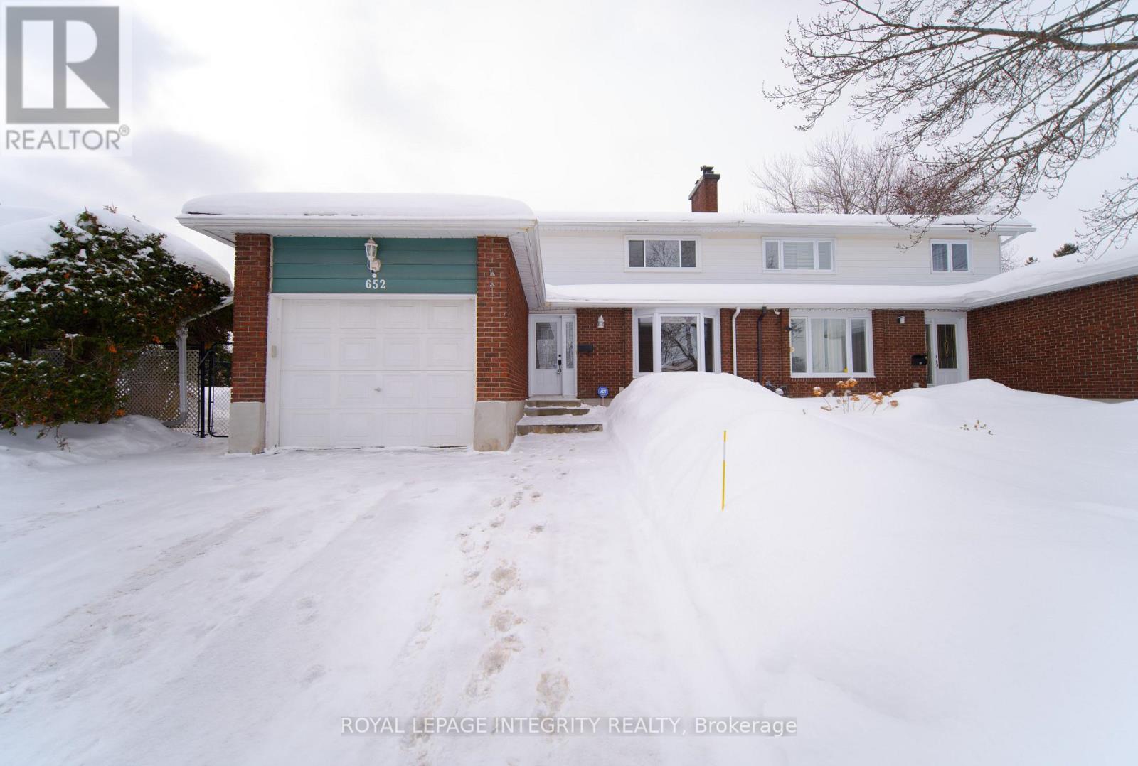 652 LA VERENDRYE DRIVE, Ottawa, Ontario