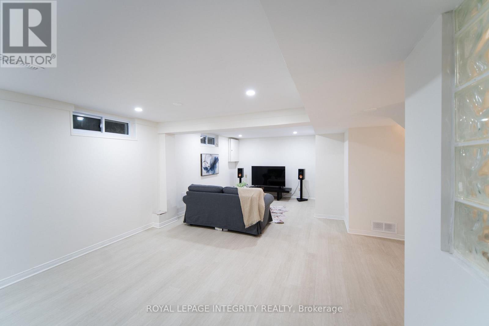 652 La Verendrye Drive, Ottawa, Ontario  K1J 7X4 - Photo 24 - X12785824