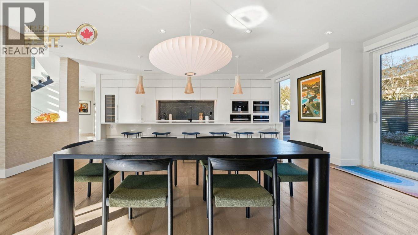 2710 Crescentview Drive, North Vancouver, British Columbia  V7R 2V1 - Photo 10 - R3089673