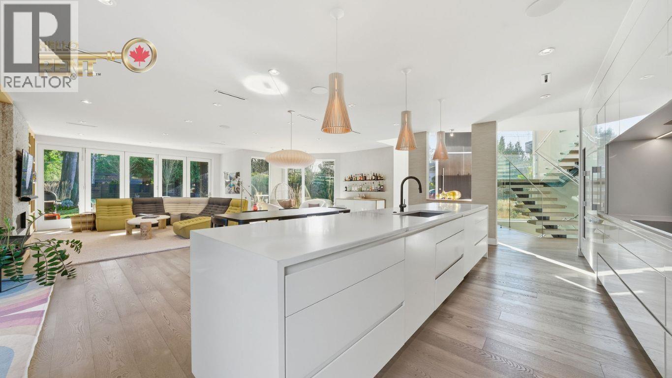 2710 Crescentview Drive, North Vancouver, British Columbia  V7R 2V1 - Photo 13 - R3089673