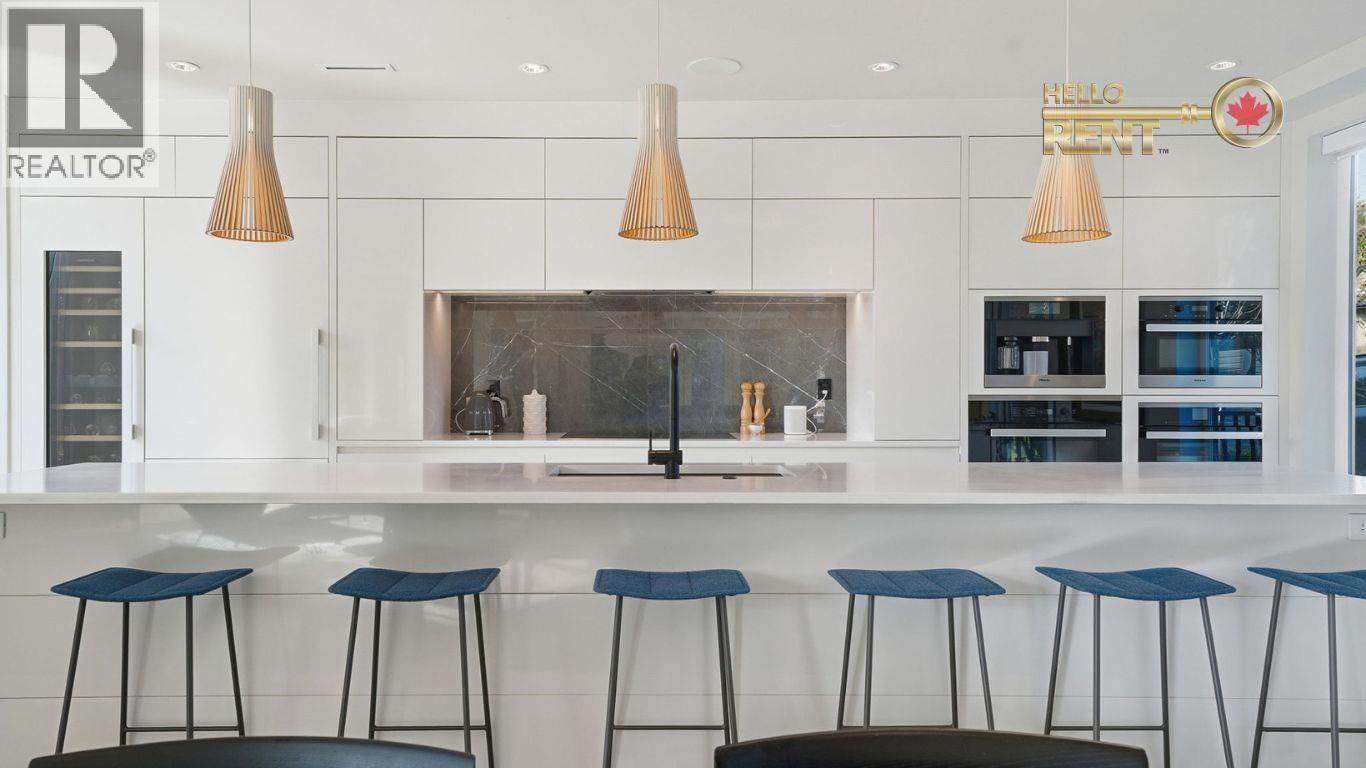 2710 Crescentview Drive, North Vancouver, British Columbia  V7R 2V1 - Photo 16 - R3089673