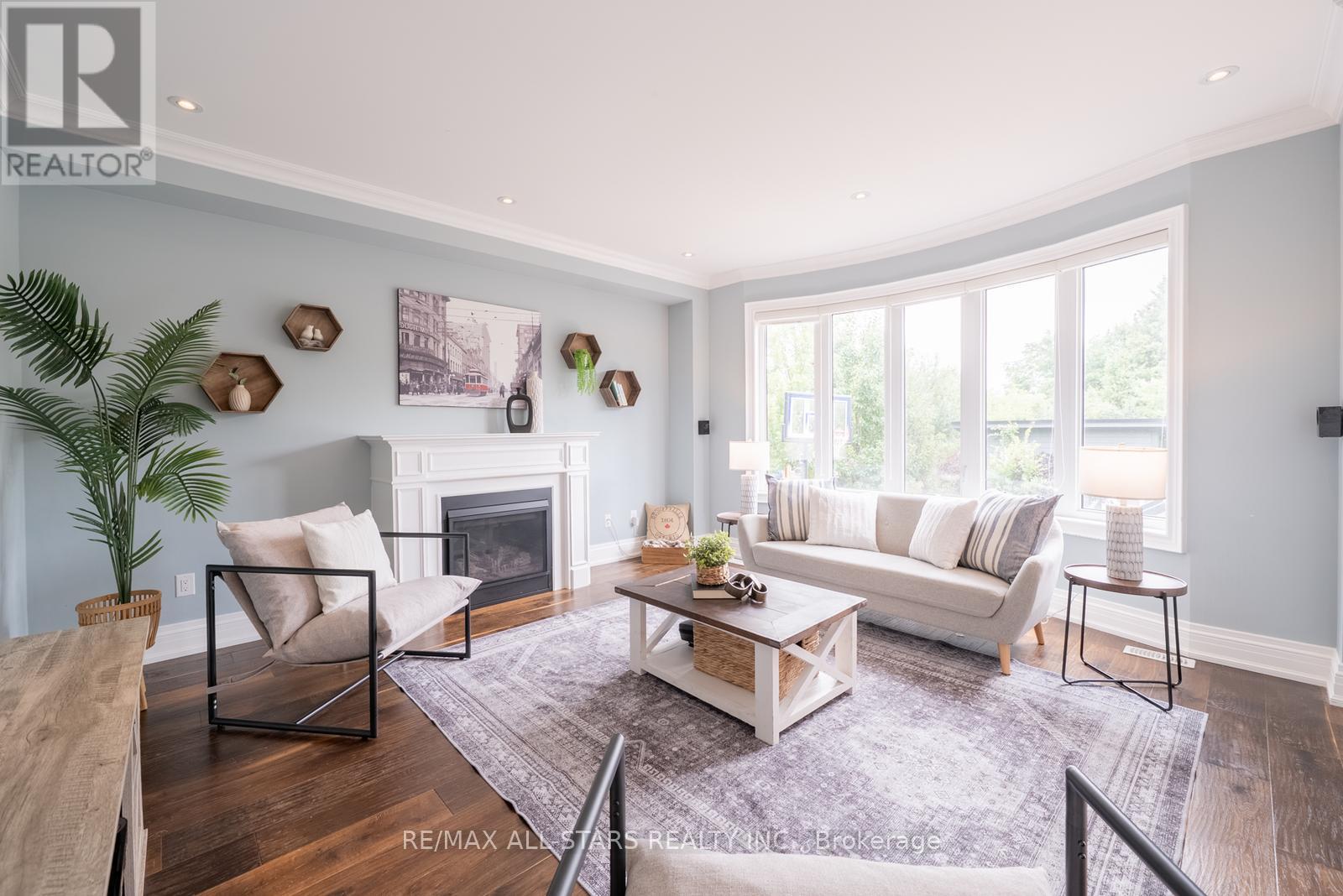 61 Manor Forest Road, East Gwillimbury, Ontario  L0G 1M0 - Photo 15 - N12785816