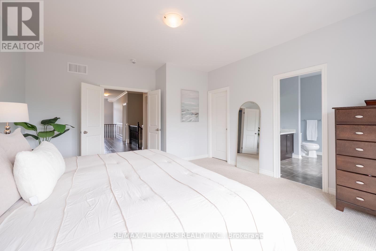 61 Manor Forest Road, East Gwillimbury, Ontario  L0G 1M0 - Photo 36 - N12785816