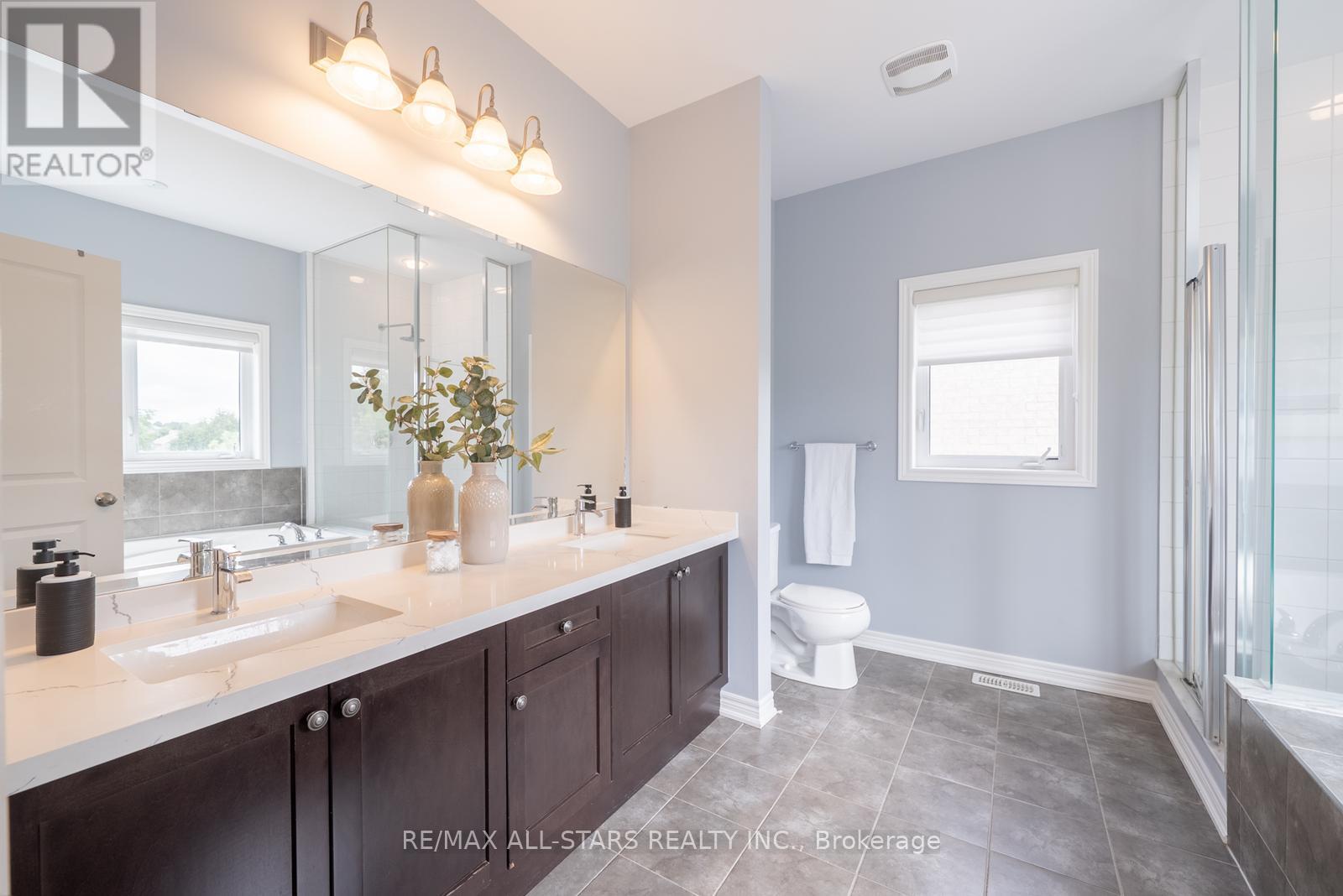 61 Manor Forest Road, East Gwillimbury, Ontario  L0G 1M0 - Photo 37 - N12785816