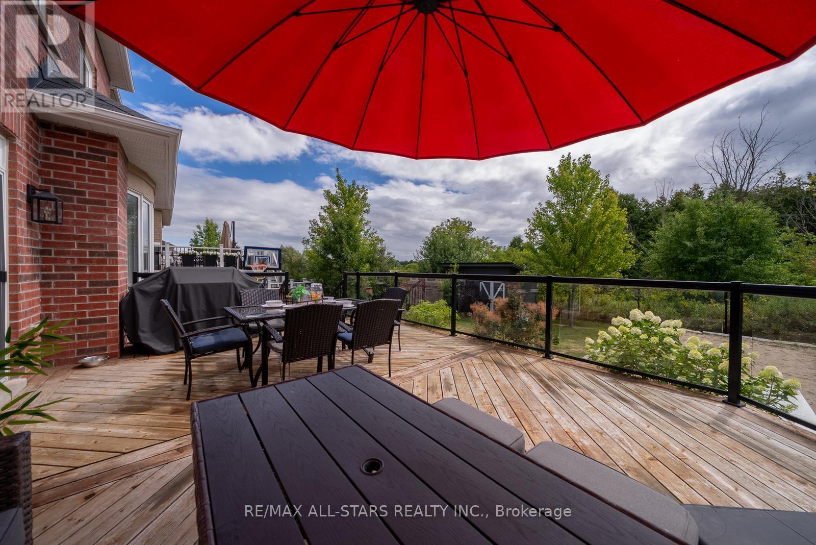 61 Manor Forest Road, East Gwillimbury, Ontario  L0G 1M0 - Photo 41 - N12785816