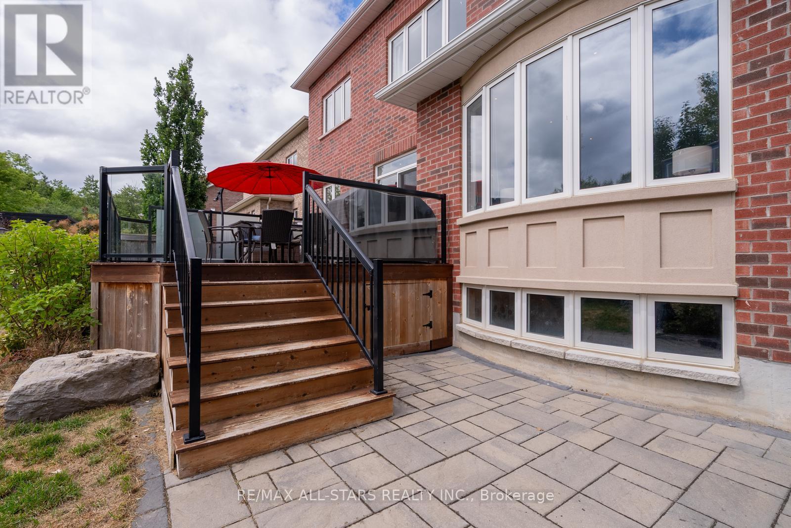 61 Manor Forest Road, East Gwillimbury, Ontario  L0G 1M0 - Photo 48 - N12785816