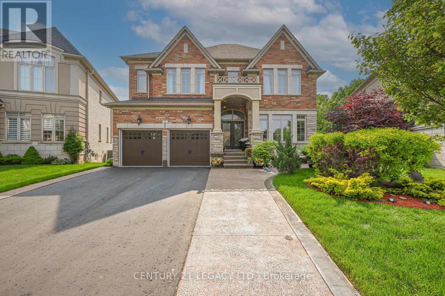 34 CANNINGTON CRESCENT, Brampton, Ontario
