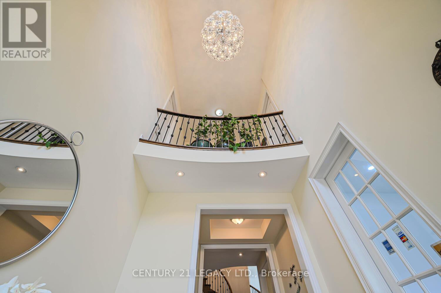 34 Cannington Crescent, Brampton, Ontario  L6X 2Y5 - Photo 6 - W12785820