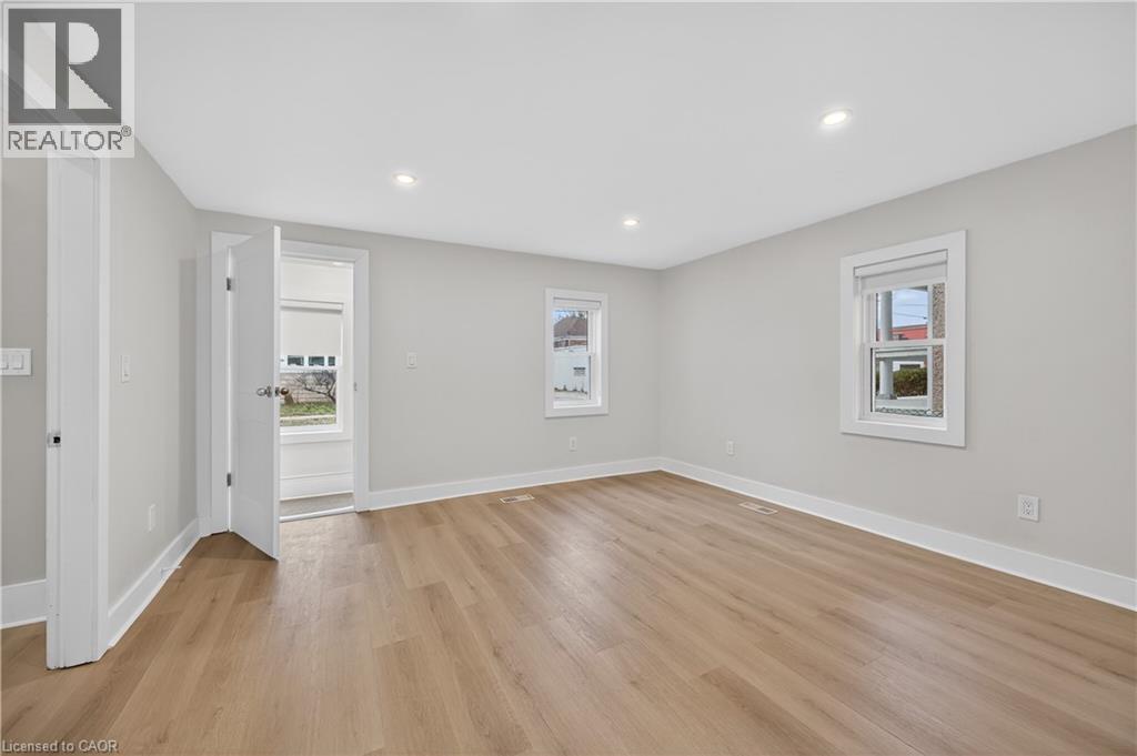 56 Division Street, St. Catharines, Ontario  L2R 3G5 - Photo 9 - 40798513