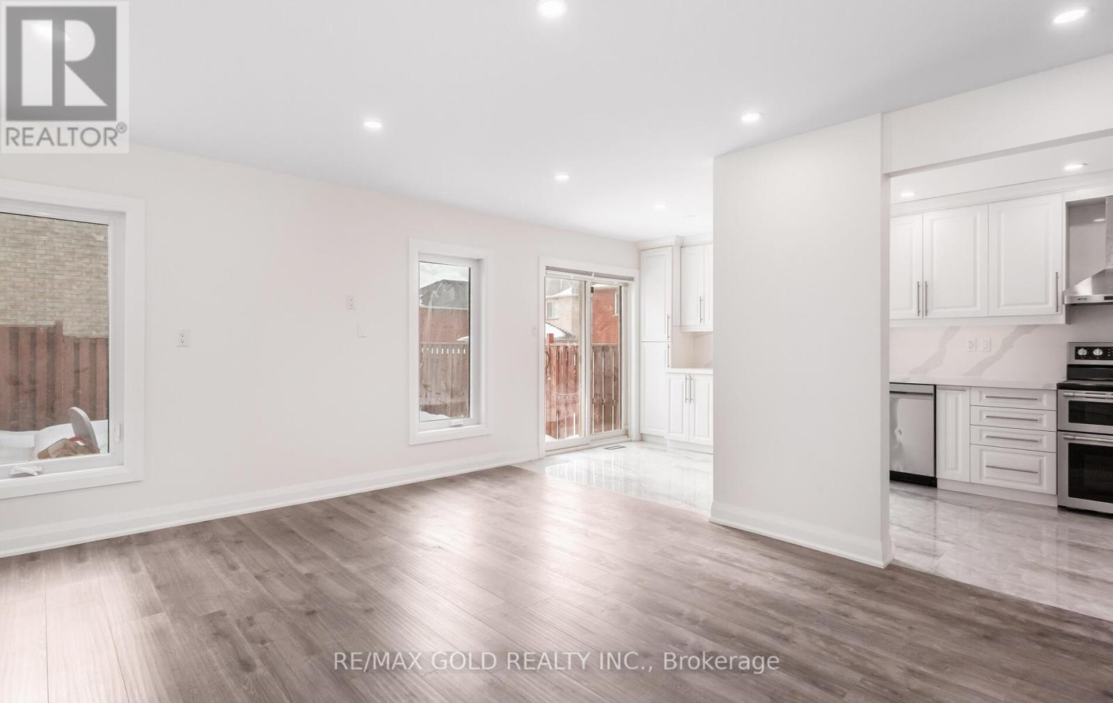 902 Delgado Drive, Mississauga, Ontario  L5V 2S4 - Photo 15 - W12784426