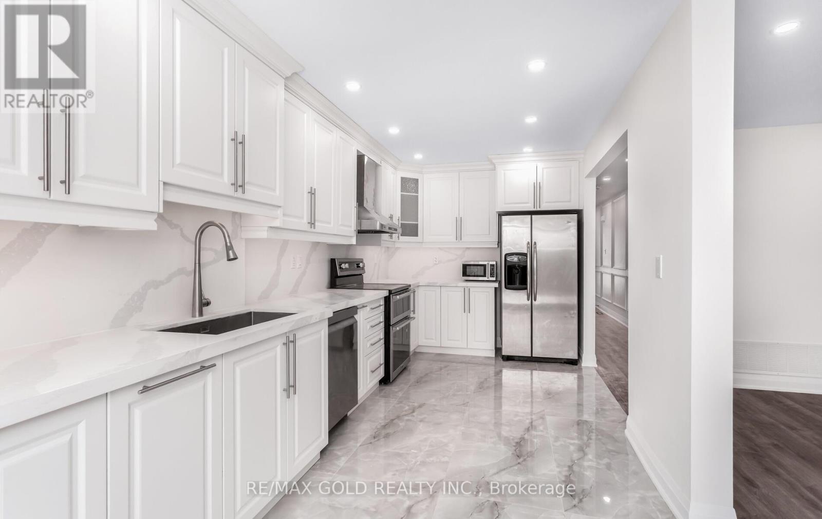 902 Delgado Drive, Mississauga, Ontario  L5V 2S4 - Photo 18 - W12784426