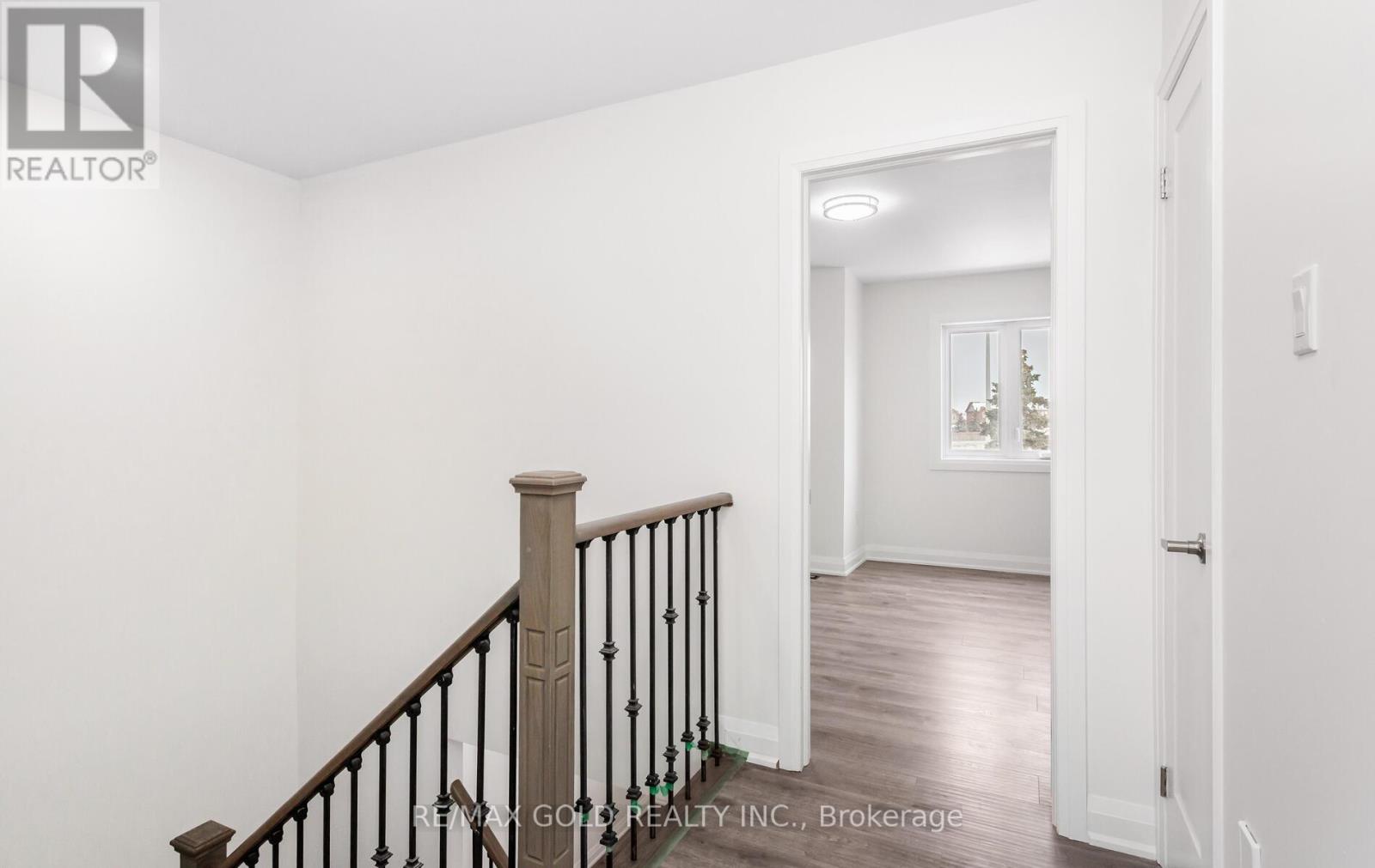 902 Delgado Drive, Mississauga, Ontario  L5V 2S4 - Photo 23 - W12784426