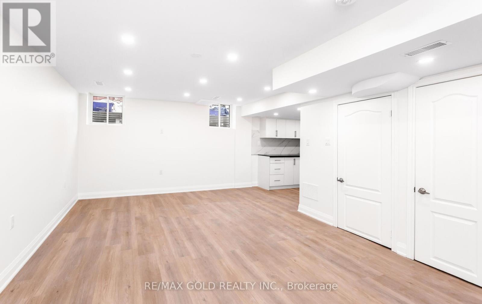 902 Delgado Drive, Mississauga, Ontario  L5V 2S4 - Photo 35 - W12784426