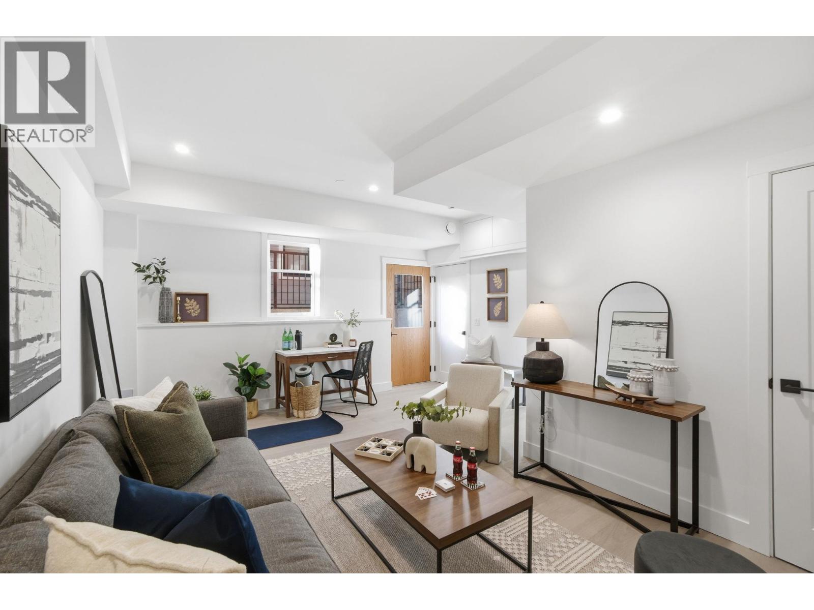 1967 Napier Street, Vancouver, British Columbia  V5L 2N6 - Photo 10 - R3089573