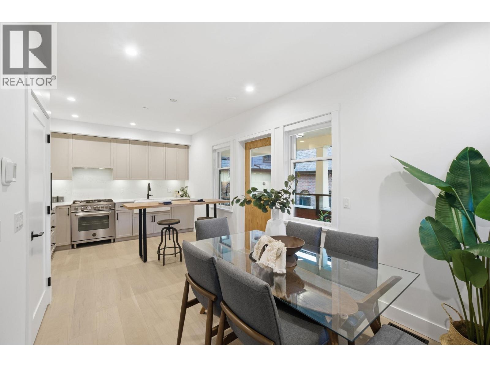 1081 Semlin Drive, Vancouver, British Columbia  V5L 2N6 - Photo 7 - R3089571