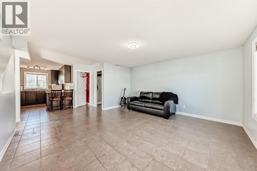 4, 133 Copperpond Heights Se, Calgary, Alberta  T2Z 1C5 - Photo 10 - A2274789