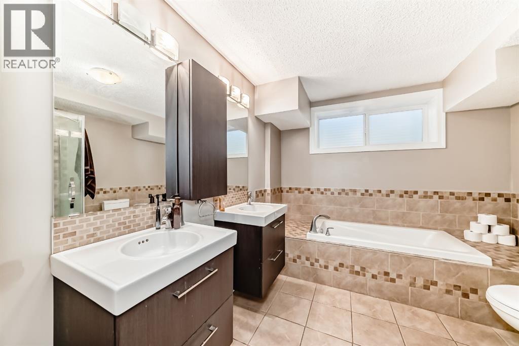 4, 133 Copperpond Heights Se, Calgary, Alberta  T2Z 1C5 - Photo 16 - A2274789