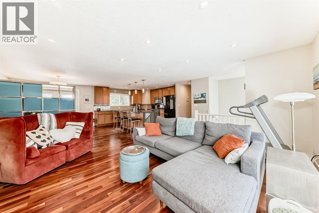 12 Varbow Place Nw, Calgary, Alberta  T3A 0B6 - Photo 11 - A2285259