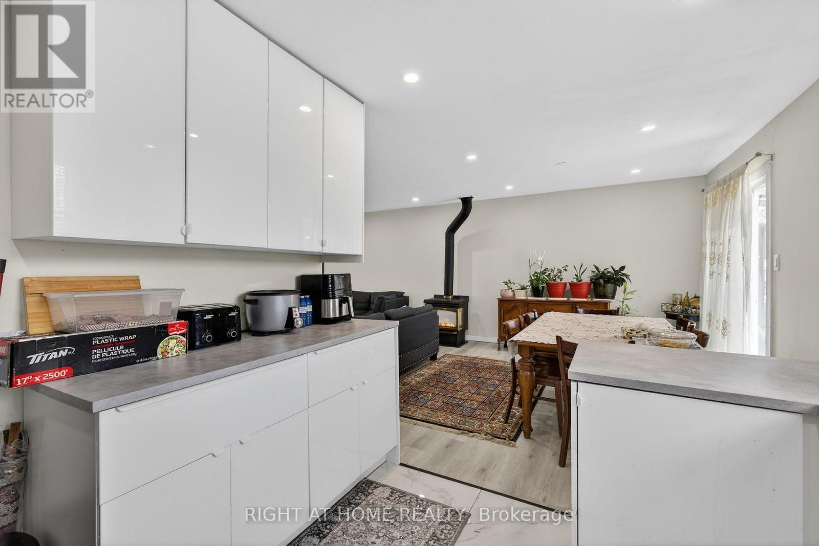 100 Metro Road S, Georgina, Ontario  L4P 1W2 - Photo 12 - N12785830