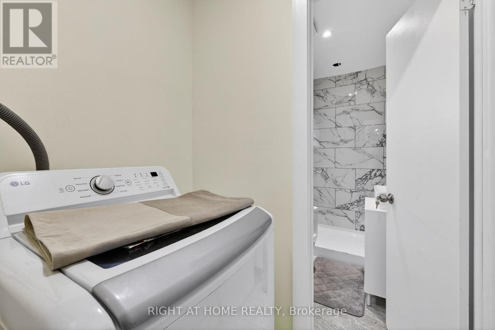 100 Metro Road S, Georgina, Ontario  L4P 1W2 - Photo 14 - N12785830