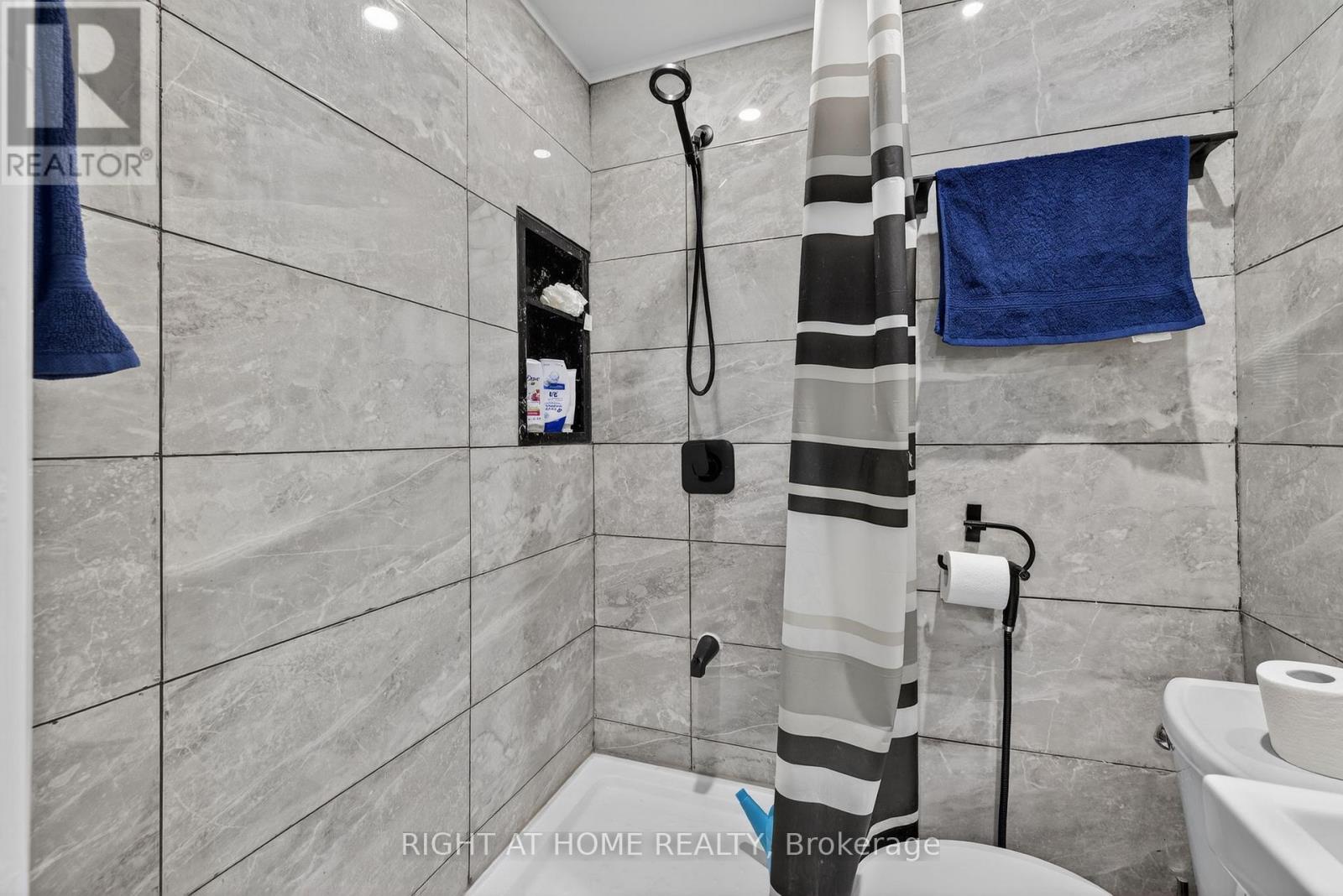 100 Metro Road S, Georgina, Ontario  L4P 1W2 - Photo 19 - N12785830