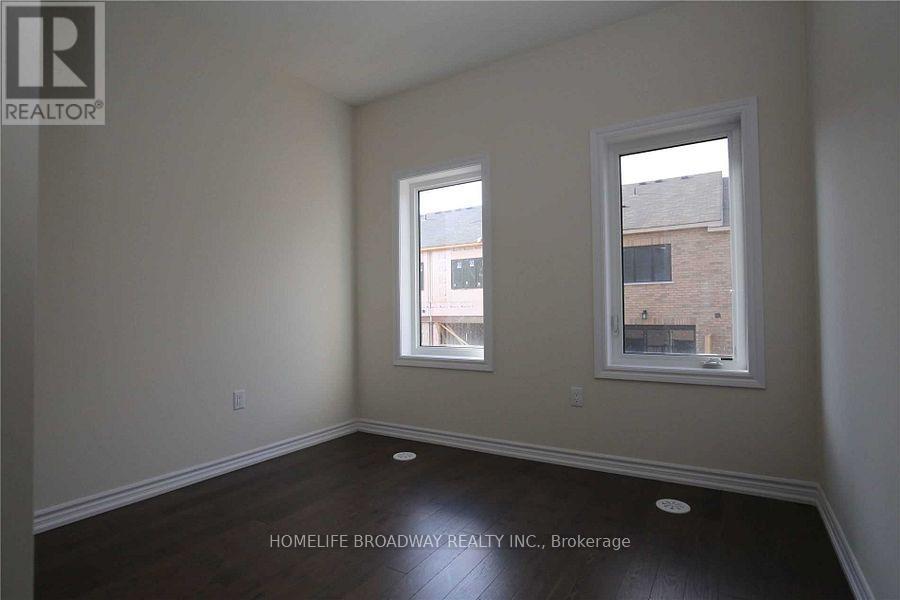 44 Mannar Drive, Markham, Ontario  L6C 0Z3 - Photo 8 - N12785840