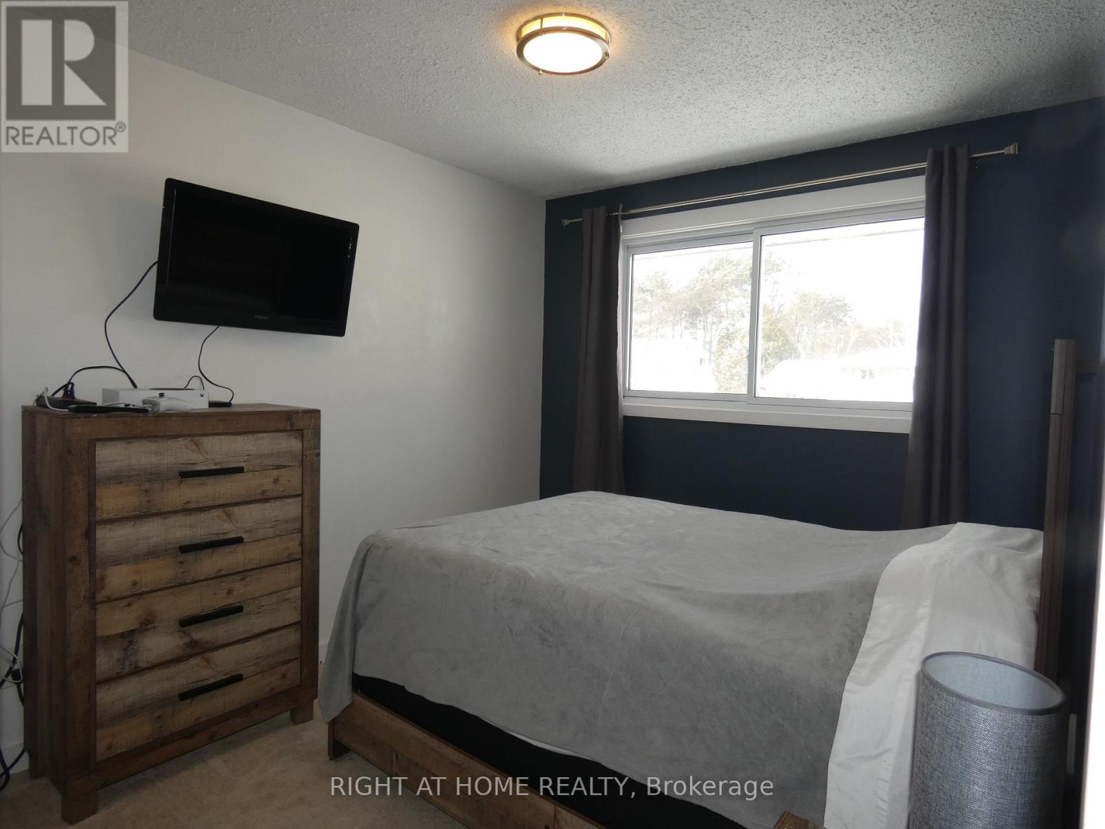 27 Shore Acres Boulevard, North Bay, Ontario  P1A 1B7 - Photo 18 - X12780784