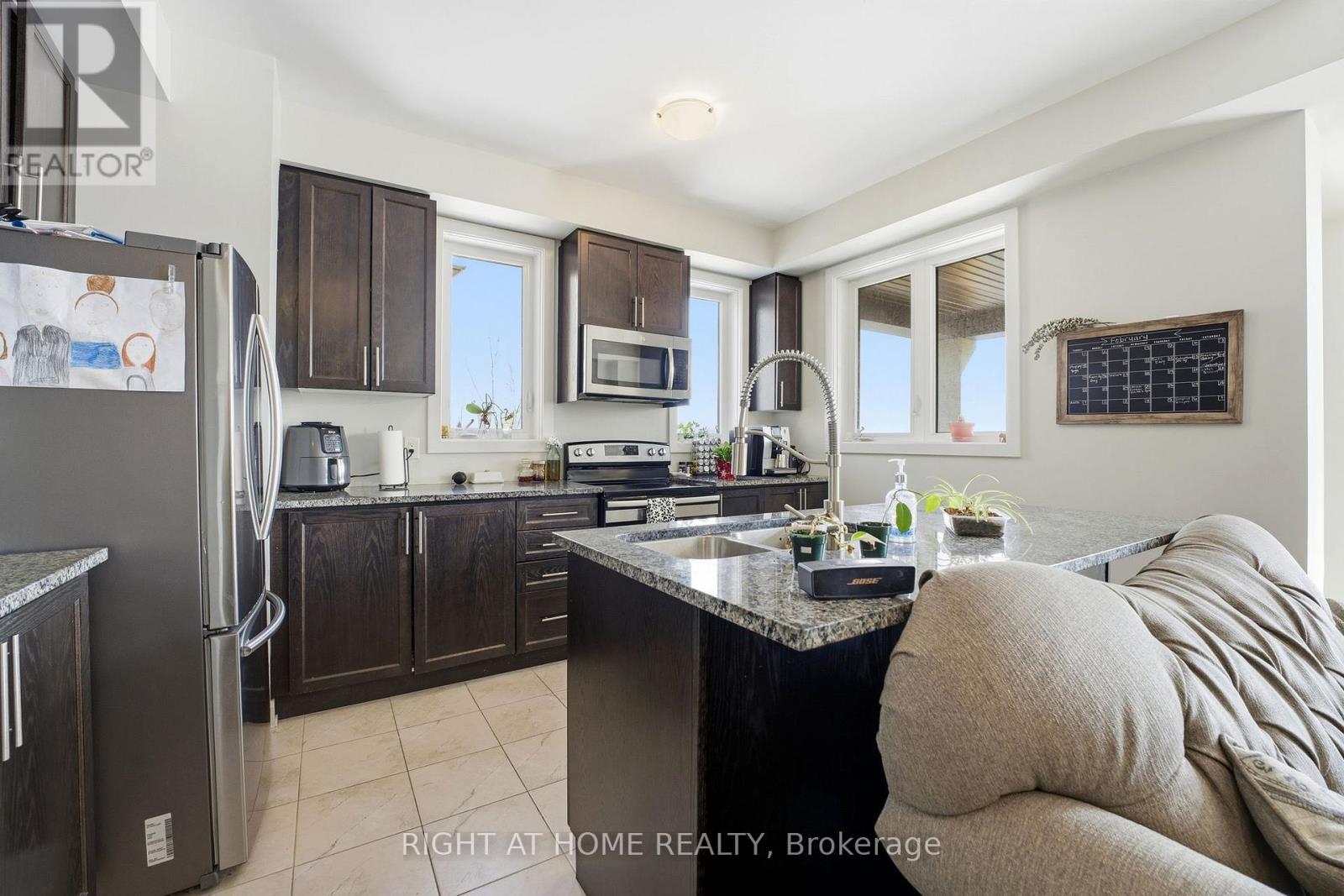 67 - 590 North Service Road, Hamilton, Ontario  L8E 0K5 - Photo 13 - X12785844