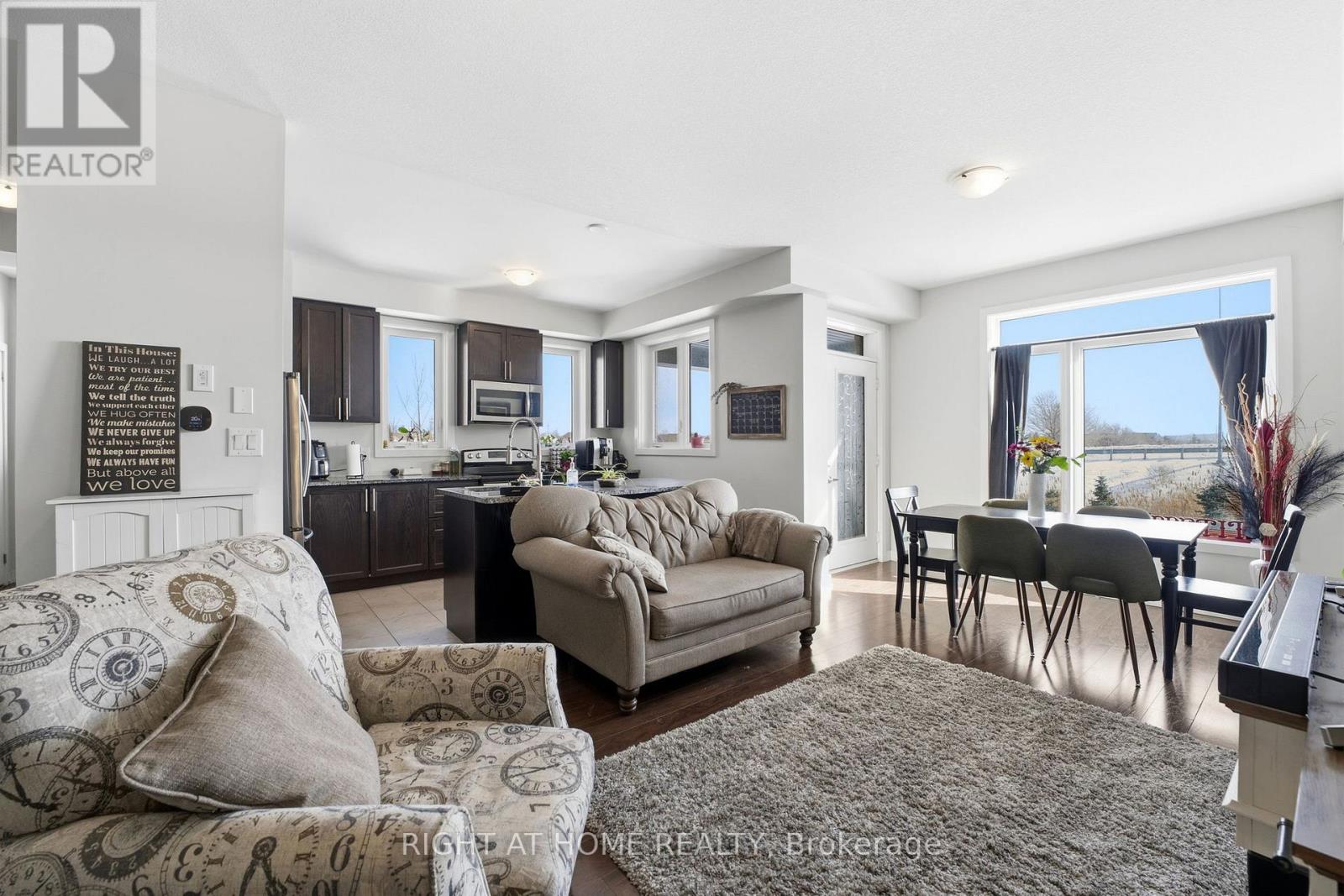 67 - 590 North Service Road, Hamilton, Ontario  L8E 0K5 - Photo 6 - X12785844