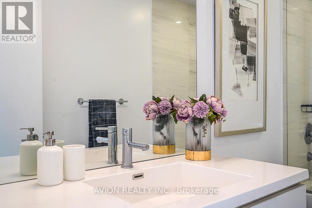 619 - 60 Honeycrisp Crescent, Vaughan, Ontario  L4K 0N5 - Photo 37 - N12785858