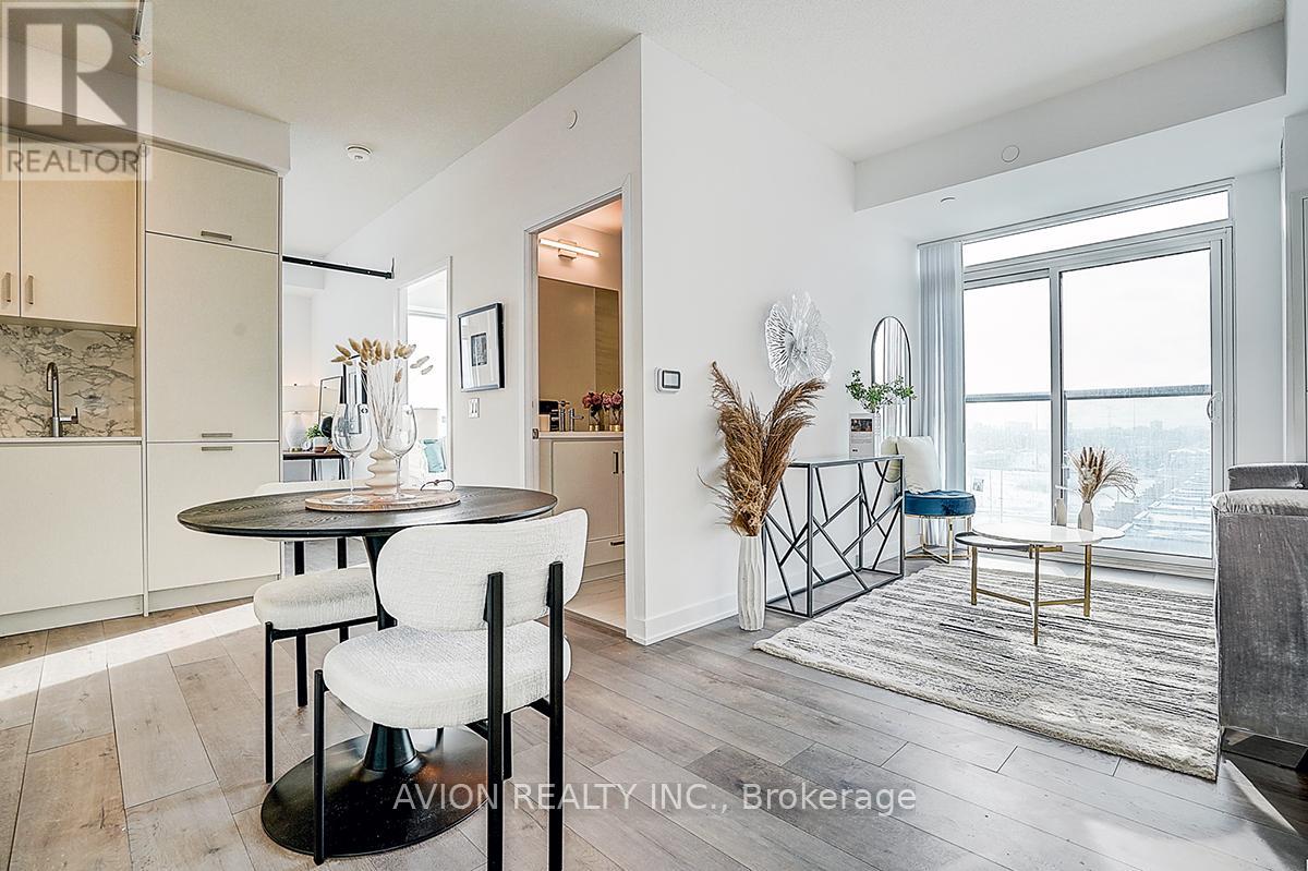 619 - 60 Honeycrisp Crescent, Vaughan, Ontario  L4K 0N5 - Photo 4 - N12785858