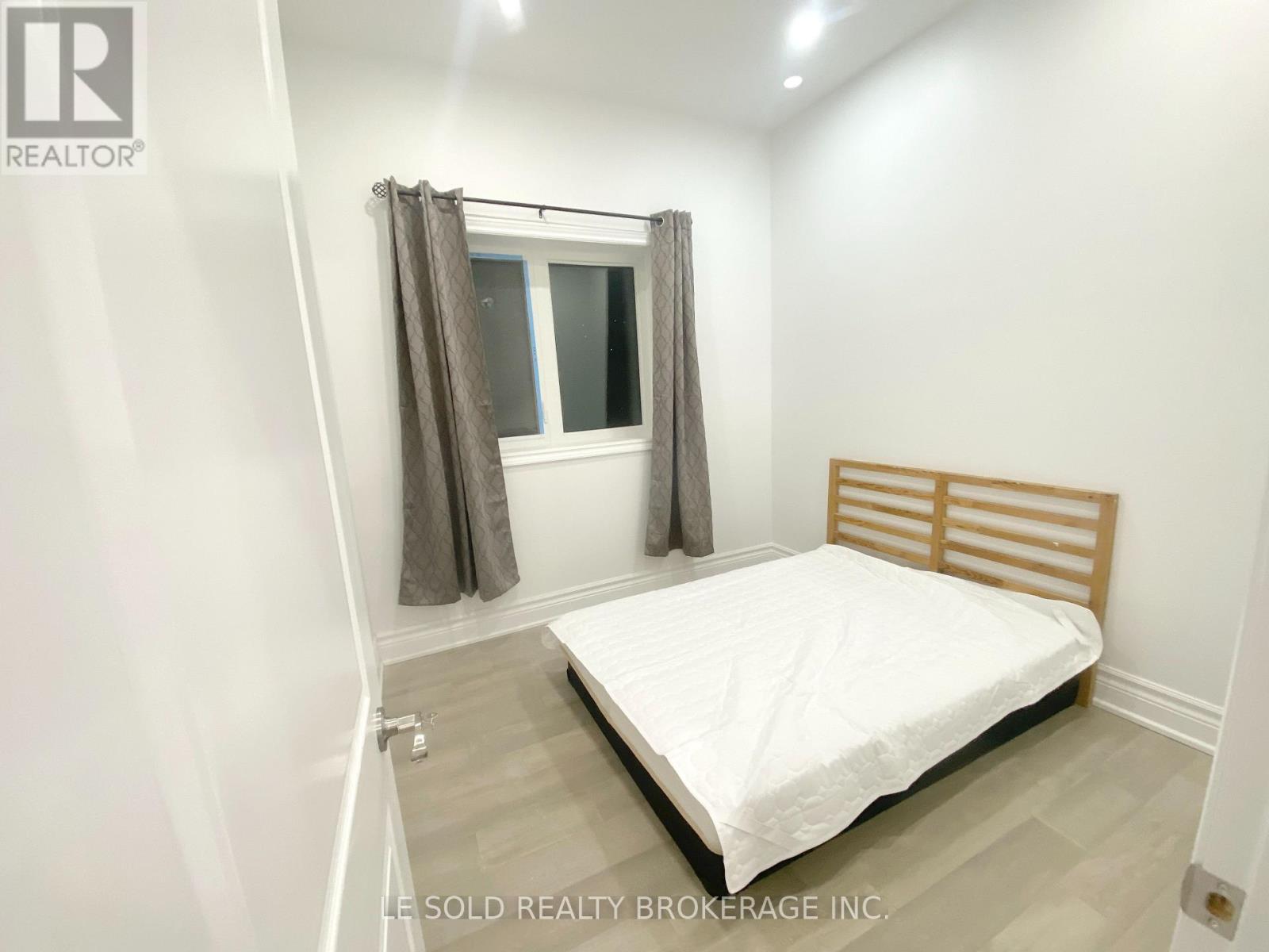 Room L201 - 81 Hallam Street, Toronto, Ontario  M6H 1W7 - Photo 8 - W12781398